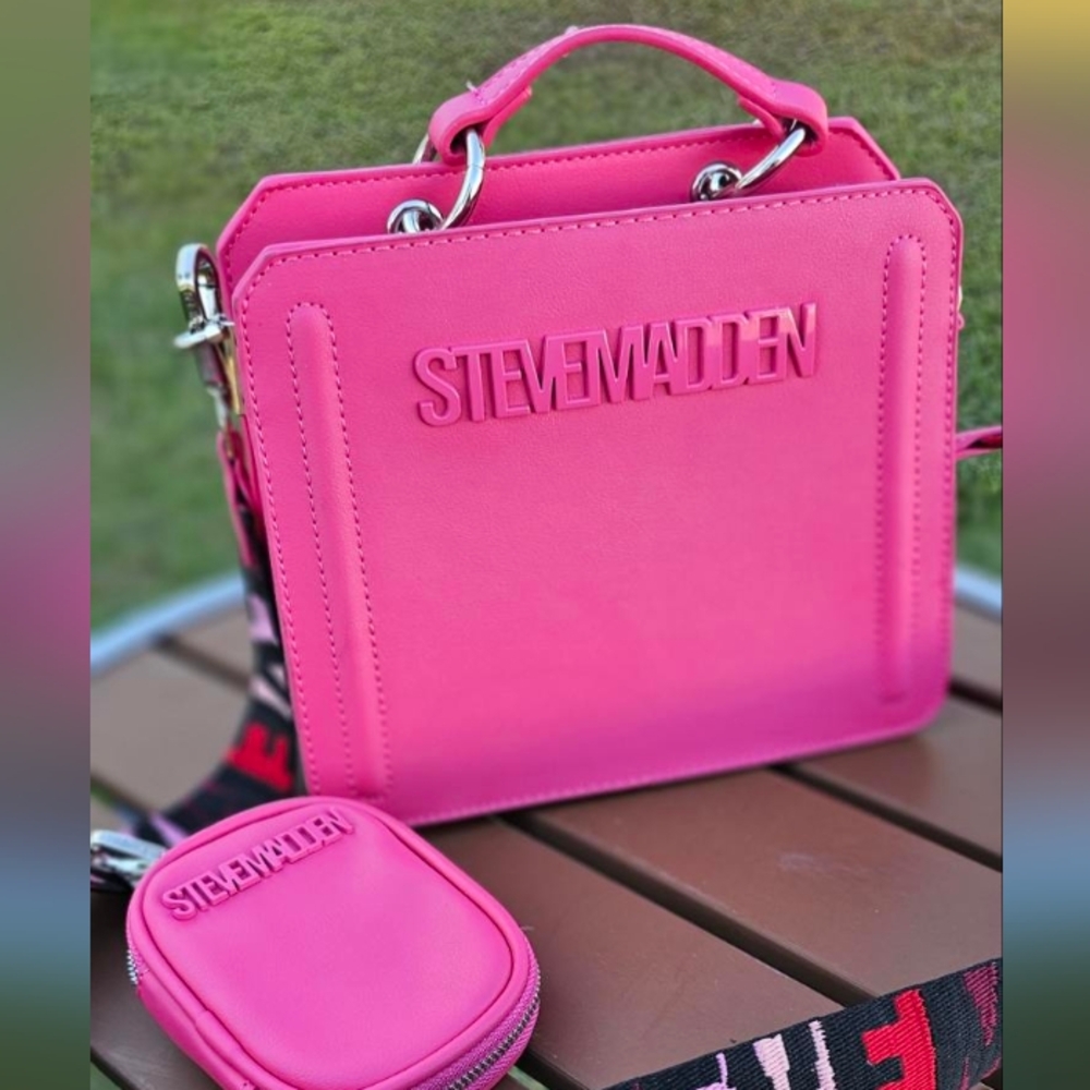 STEVE MADDEN BEVERLYN BAG WITH POCHETTE NWT BARBIE PINK - Picture 6 of 6